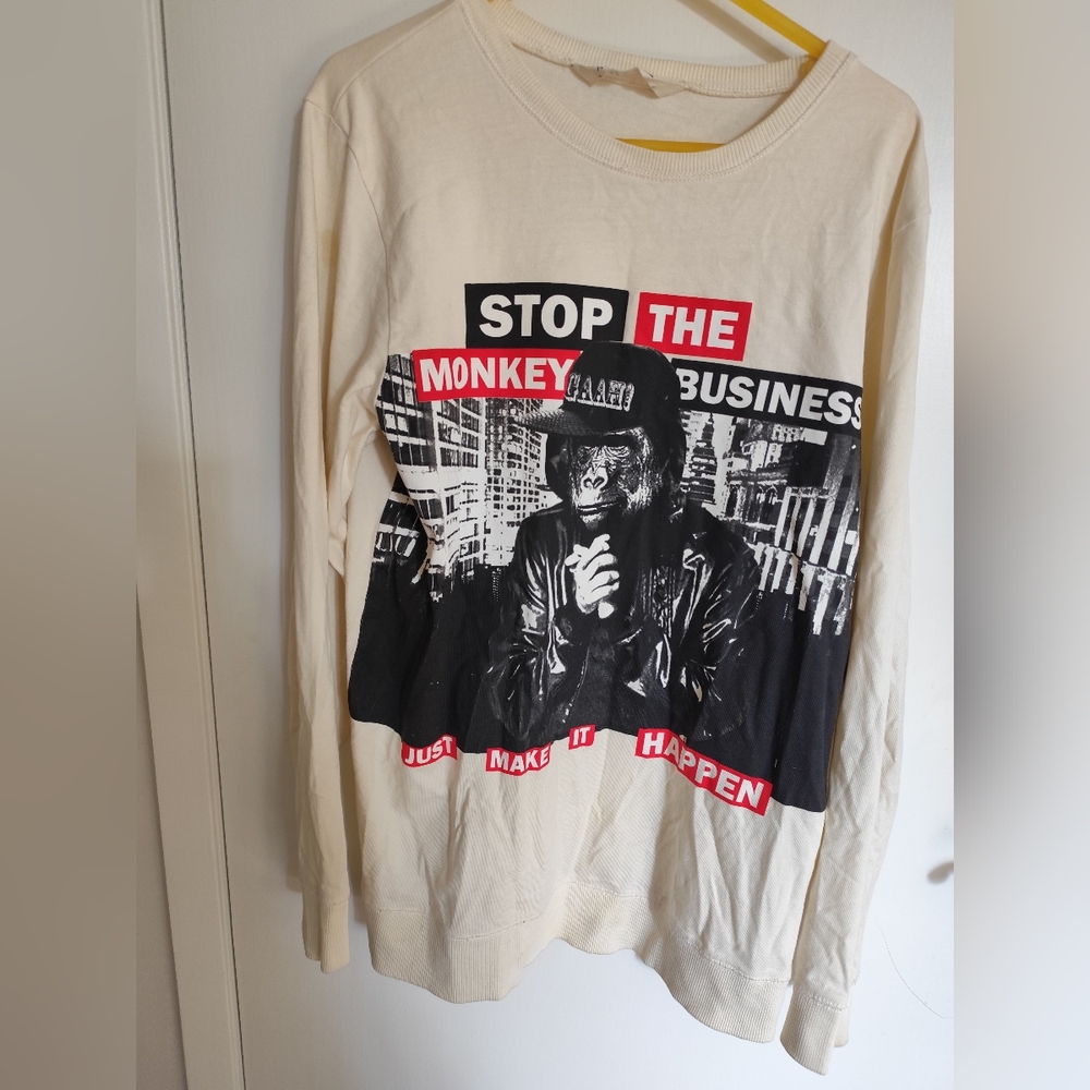 3/$25💙H&M Stop The Monkey Business Long Sleeve Tee Shirt Juniors 12-14